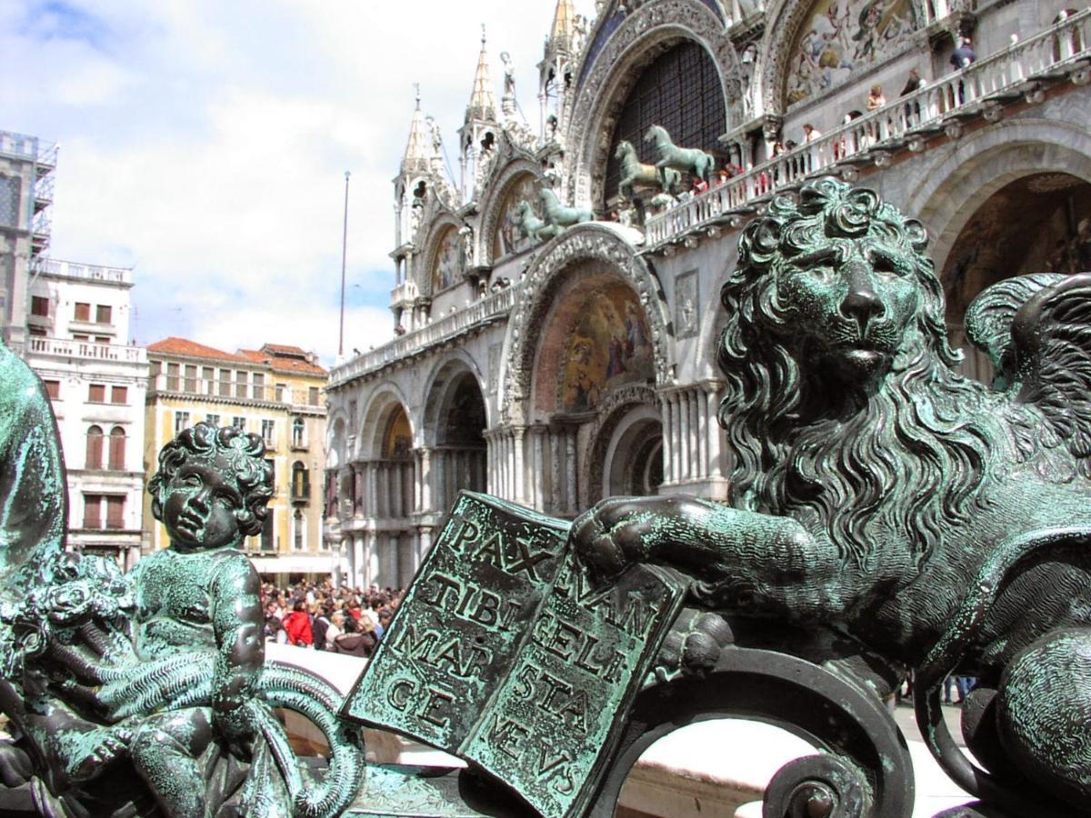Canal Tron Venice Exterior photo